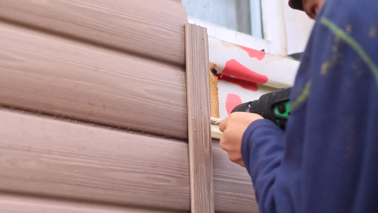 How To Choose The Right Materials for Your Siding Installation in 'Foster City, CA